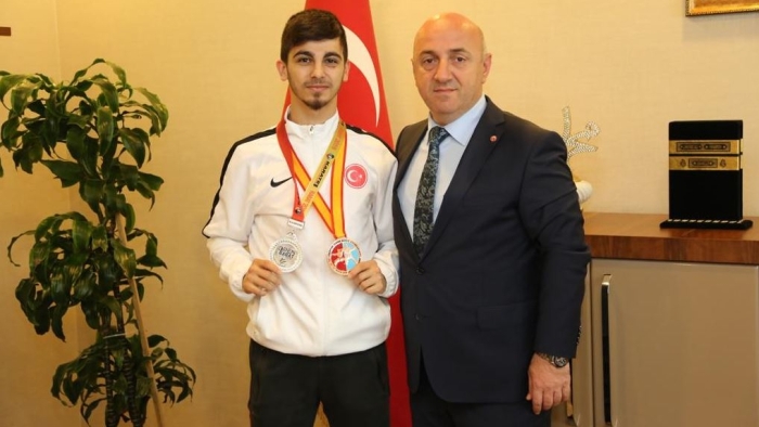 Darıca’nın milli gururu Şamdan, Dünya Şampiyonu!